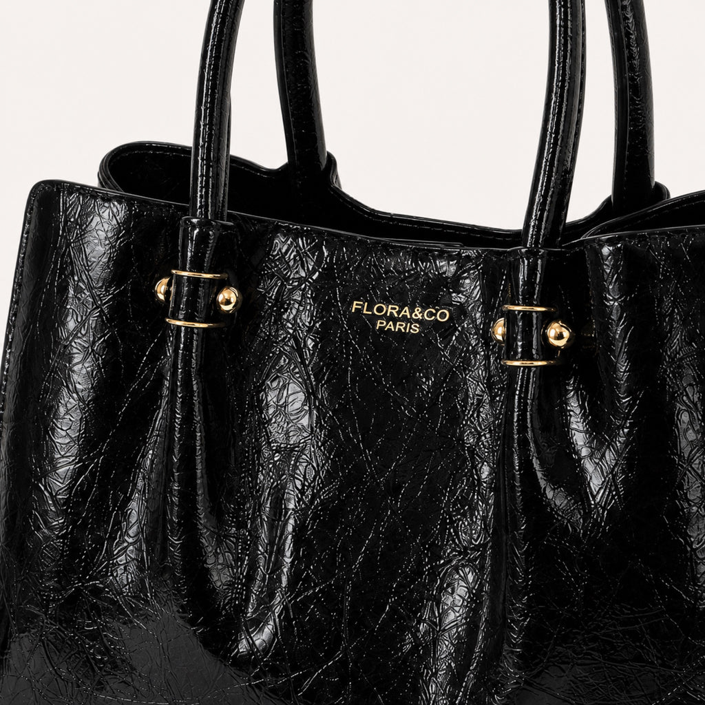 Czarny torebka shopperka z paskiem crossbody, detal materiału
