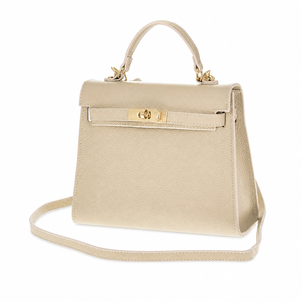 Latte torebka skórzana kuferek z klapką i paskiem crossbody, packshot
