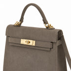 Mocha torebka skórzana kuferek z klapką i paskiem crossbody, uchwyt okucia i pasek