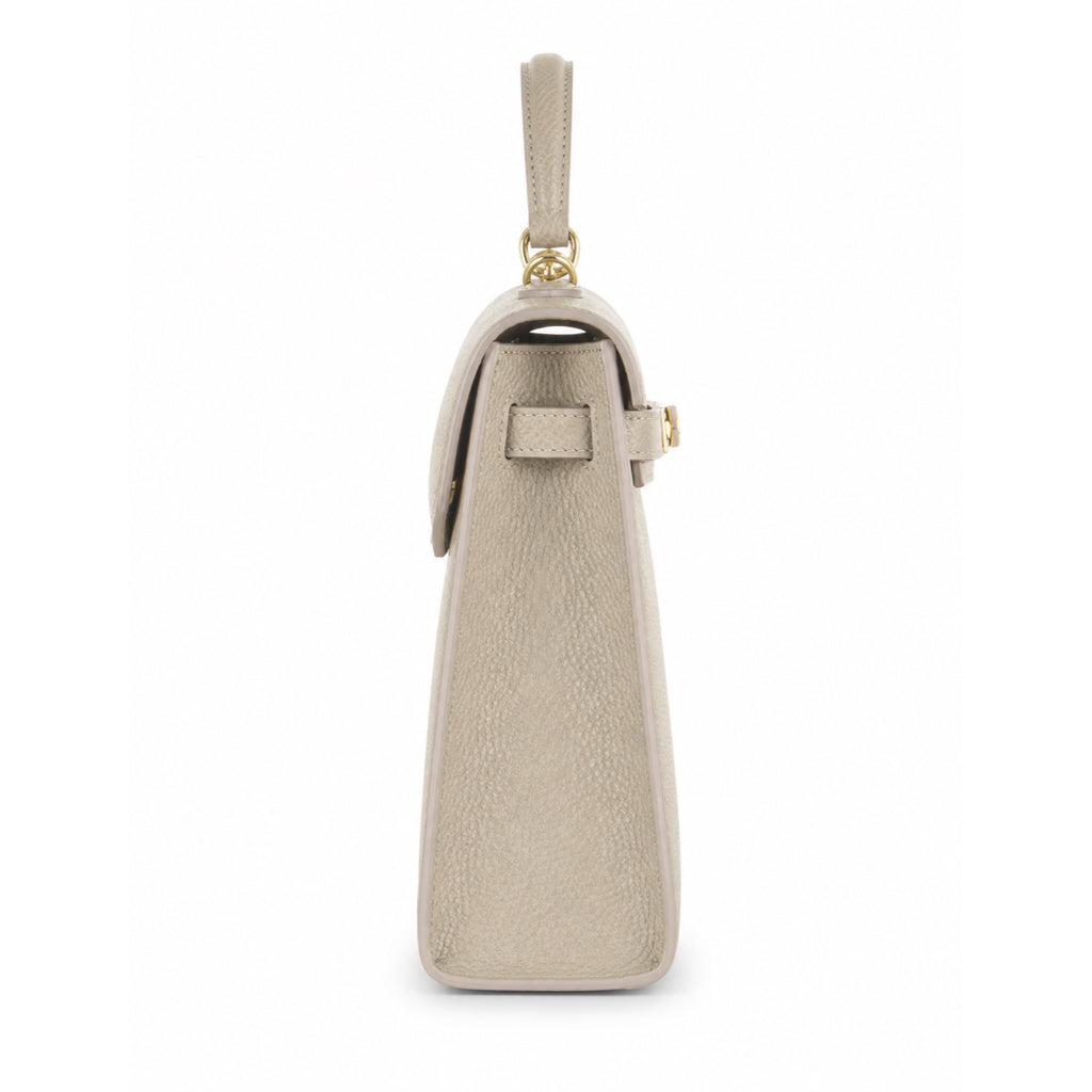 Marmo torebka skórzana kuferek z klapką i paskiem crossbody, bok