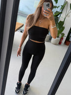 Czarny: legginsy z wysoką gumą w pasie, trzecie ujęcie