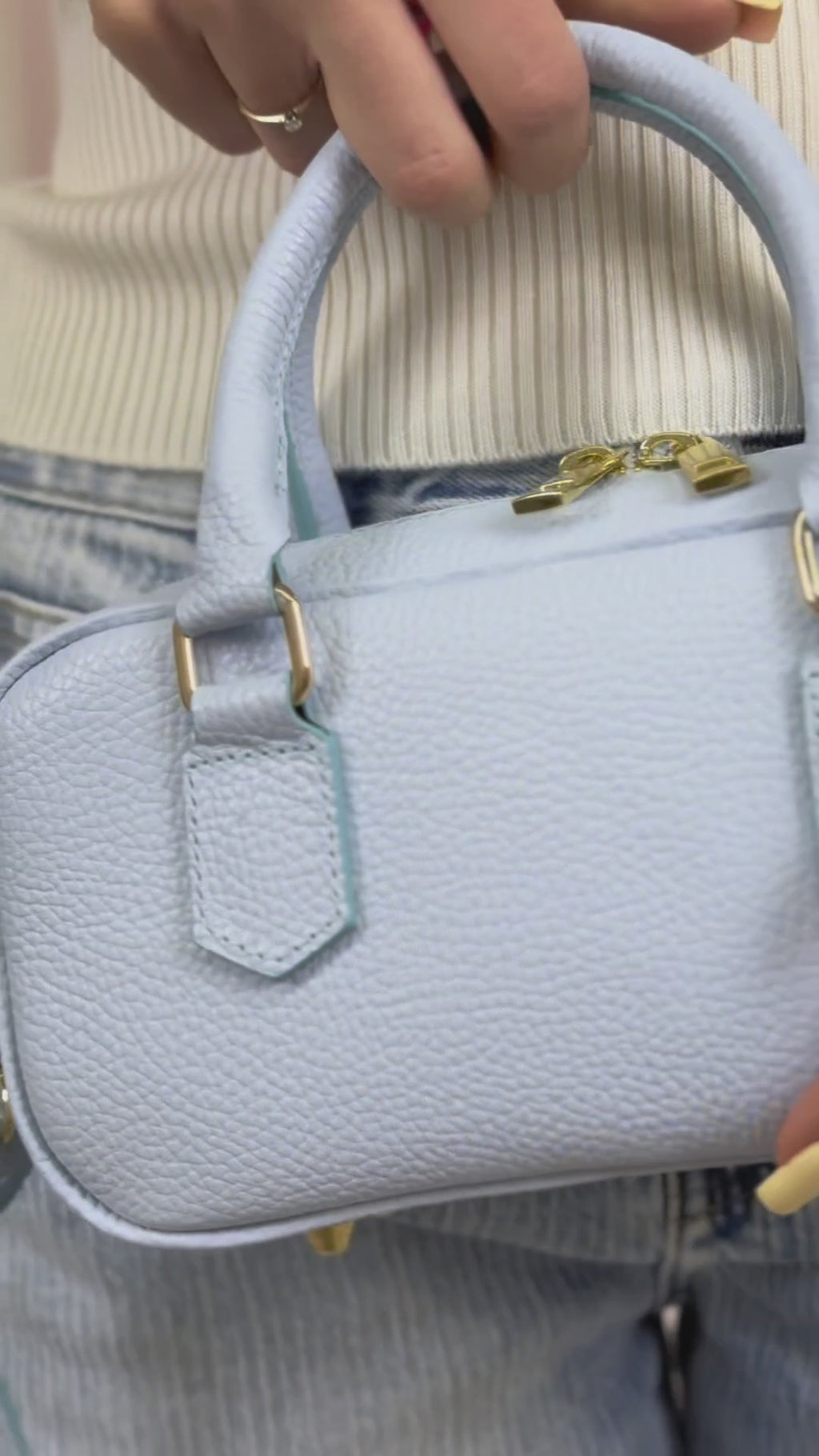 Torebka skórzana mini bostonka z paskiem crossbody