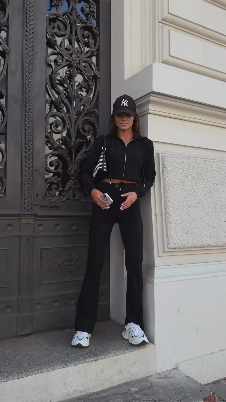 Film: komplet damski bluza z kapturem i spodnie, przód i tył